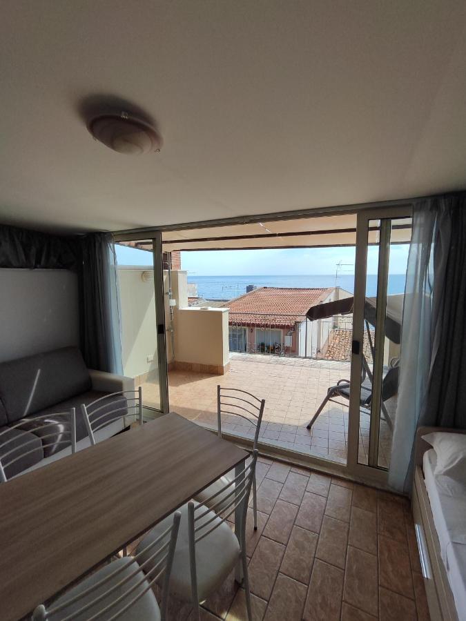 Sicily Travel Apartment'S 4 Giardini-Naxos Zewnętrze zdjęcie