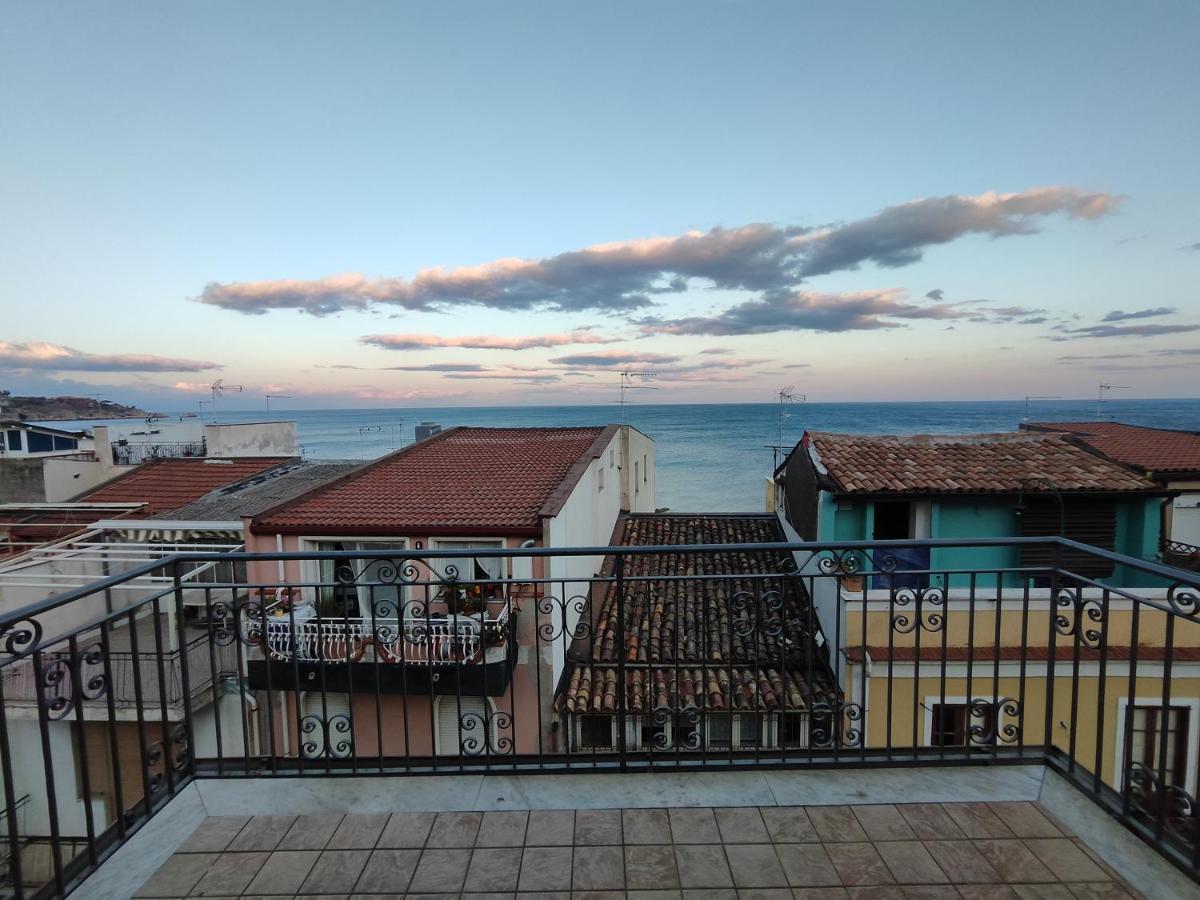 Sicily Travel Apartment'S 4 Giardini-Naxos Zewnętrze zdjęcie
